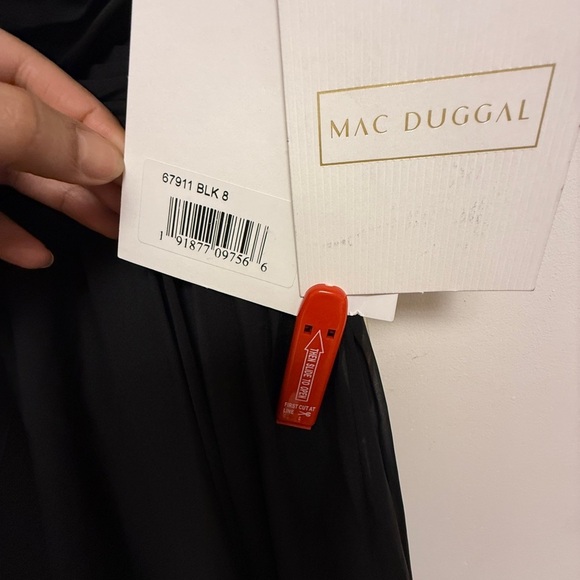 NWT | Mac Duggal 67911 Black Ruffle Tiered Cut-Out Chiffon Gown Size 8 - Picture 6 of 12